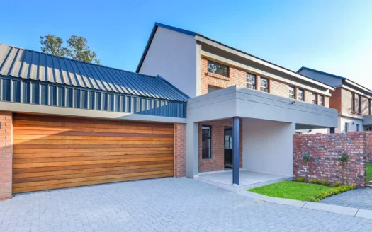 Lincoln Bryanston, Leogem